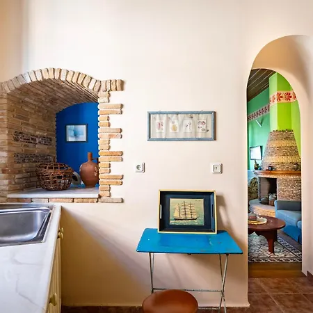 Christina House - Petalidi's Moorea Gem Tatil Evi *