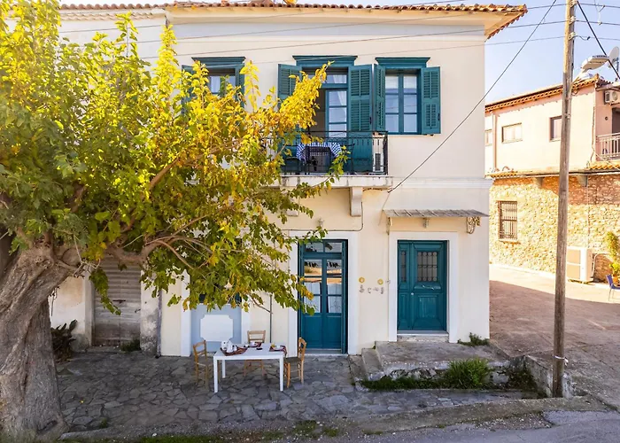 Christina House - Petalidi's Moorea Gem *