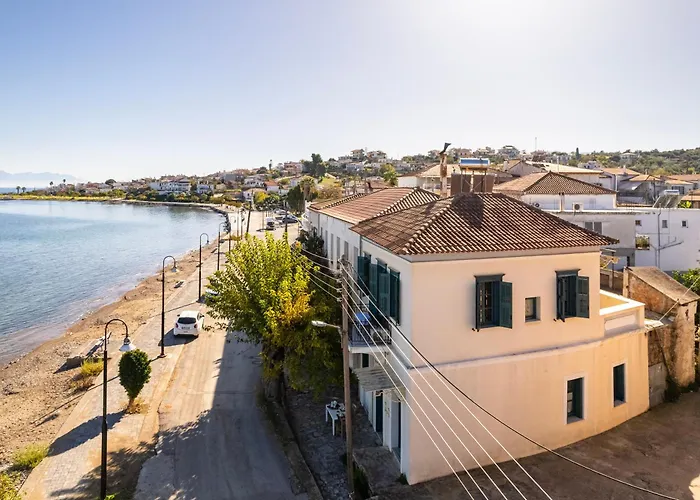 Christina House - Petalidi's Moorea Gem * ペタリディオン